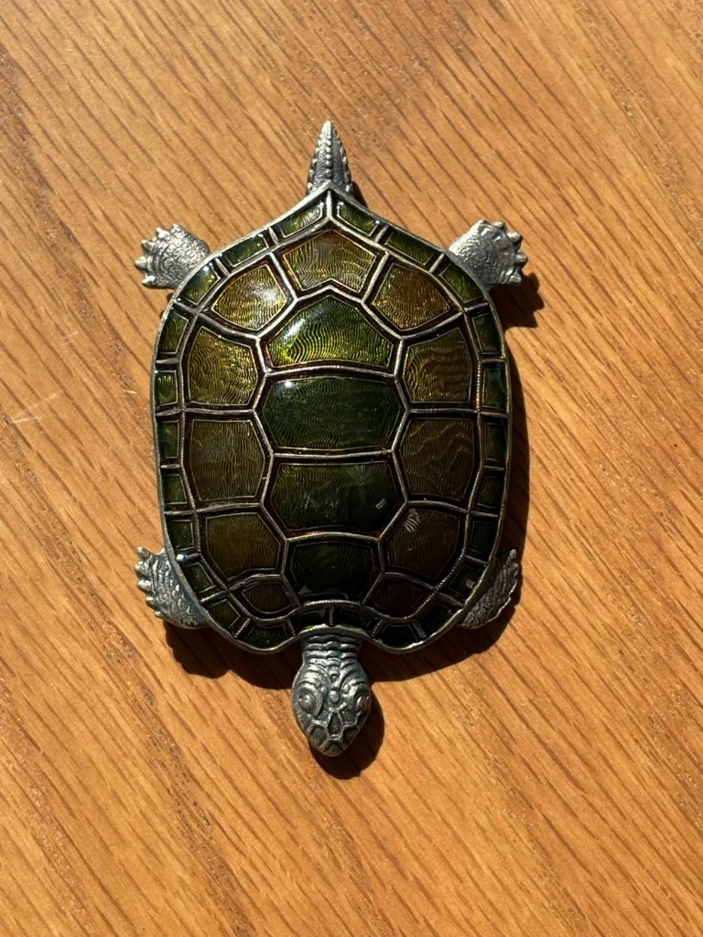 Turtle Brooch - Picture 2 of 4